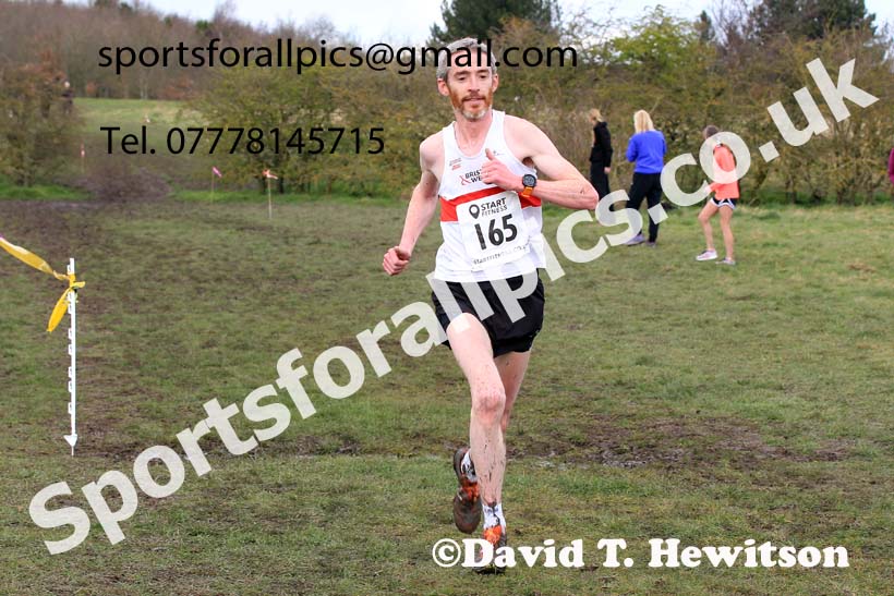 Men 35 to 60 in the 2023 BMAF Cross Country Champs., Wallsend. Photo: David T. Hewitson/Sports for All Pics